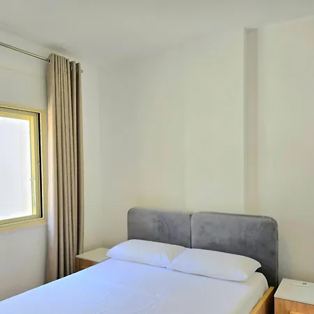 Sunny 202 * Plazhi San Pietro