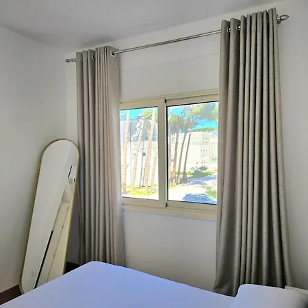 Sunny 202 Apartment