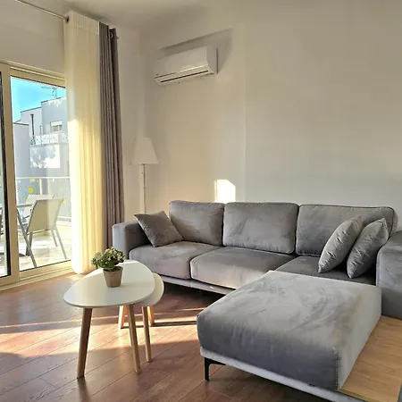 Sunny 202 * Plazhi San Pietro