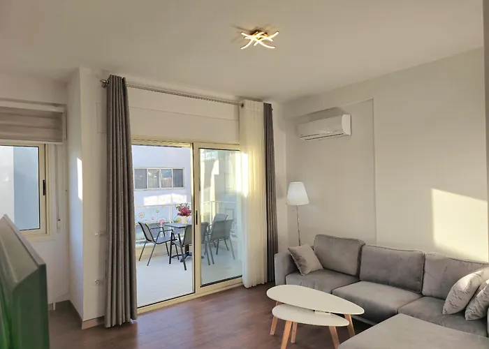 Sunny 202 * Plazhi San Pietro