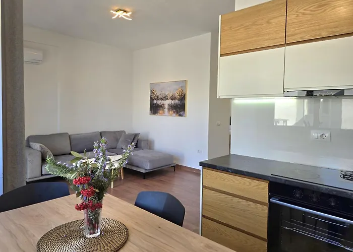 Sunny 202 * Plazhi San Pietro